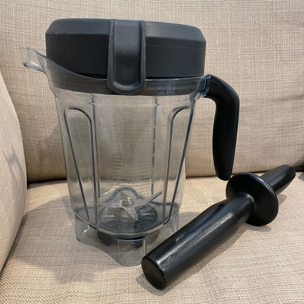 Vitamix Low-Profile 64oz Container with Tamper